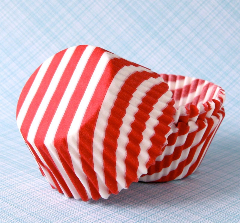 Red Barber Stripe Cupcake Liners (45) Il_570xn