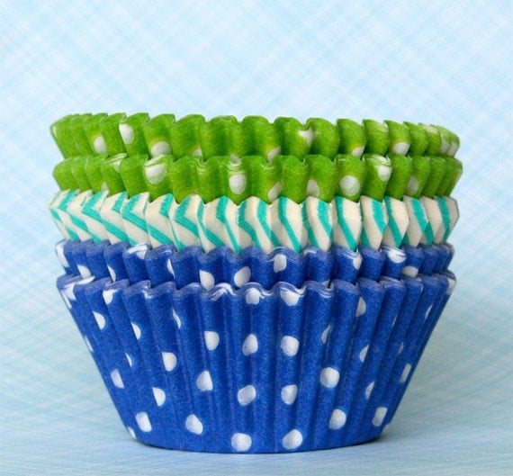 Cupcake Liners - Blue and Green Mix Baking Cups - Dot and Stripe - Lime, Aqua and Blue (60) Il_570xn
