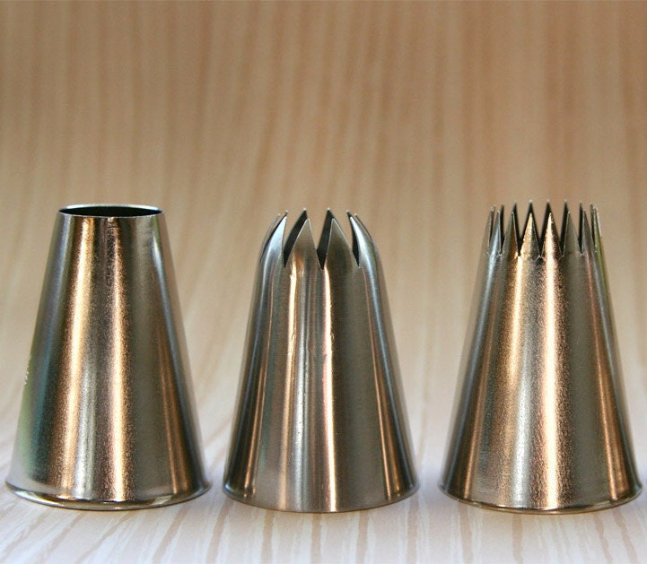Jumbo Pastry Tip Set for Decorating Cupcakes - French, Closed Star and Round - Extra Large Size - with Disposable Pastry Bags (3 tips) Il_570xn