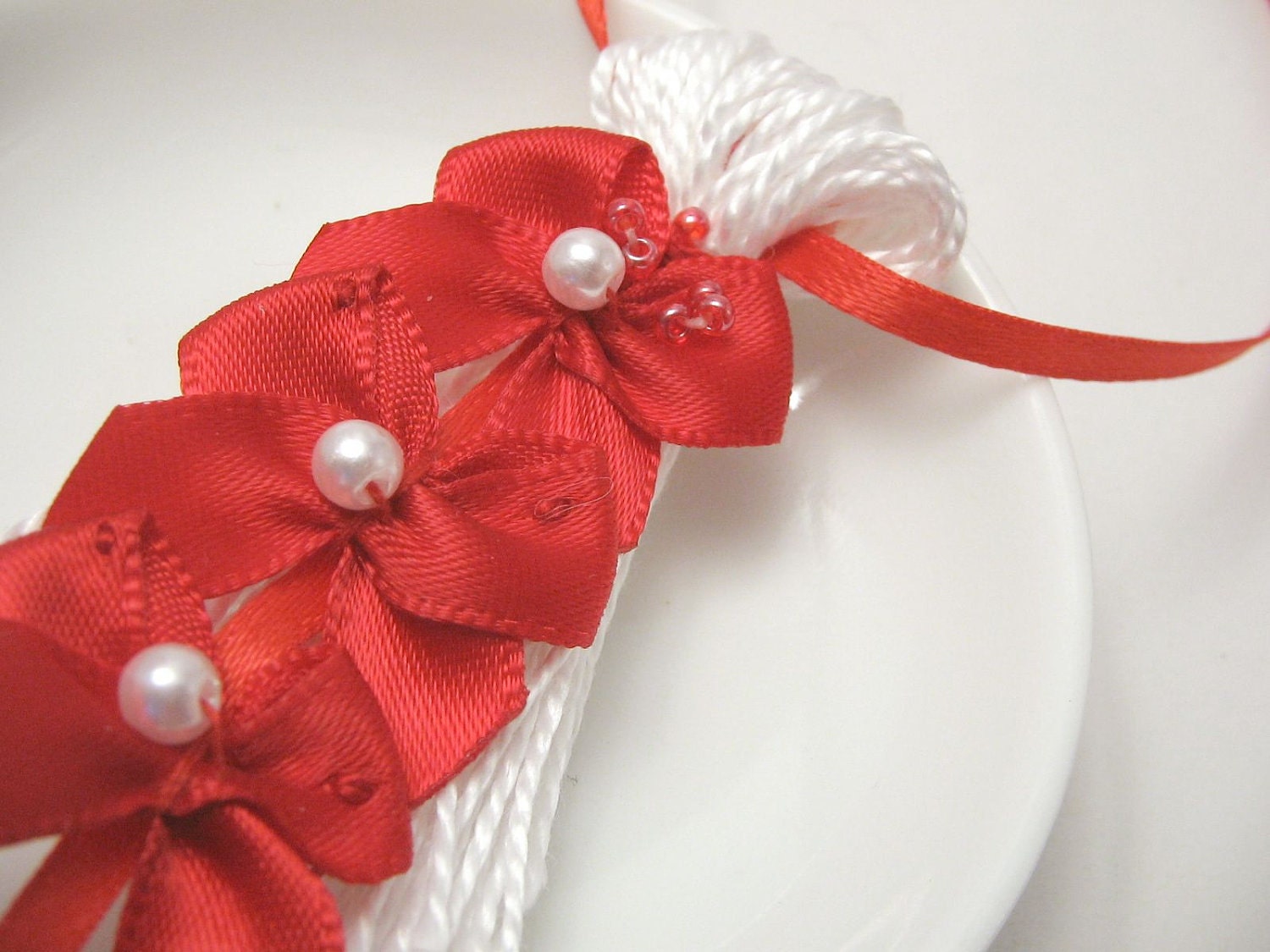 Red Bows on White Valentines Ornament Gift Decoration Tassel