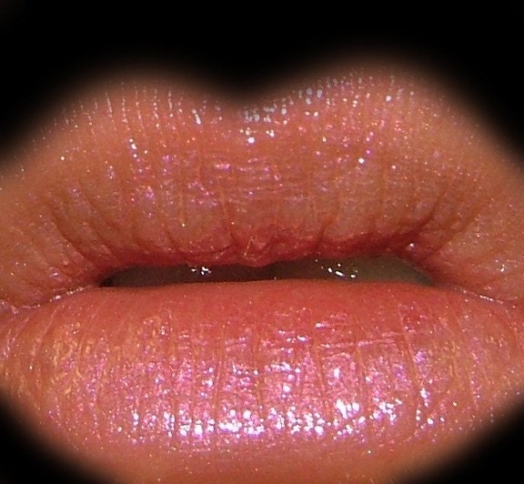 Teensy lip gloss