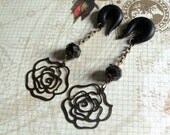 Dark Rose Gauged earrings