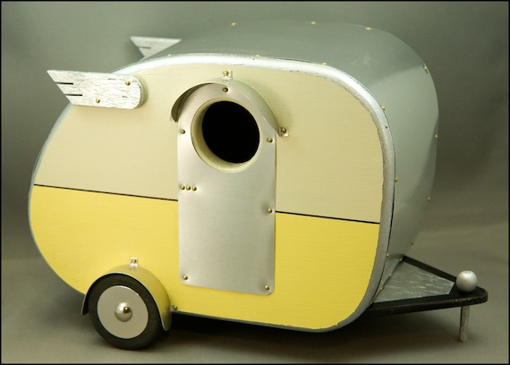 Vintage Camper Birdhouse