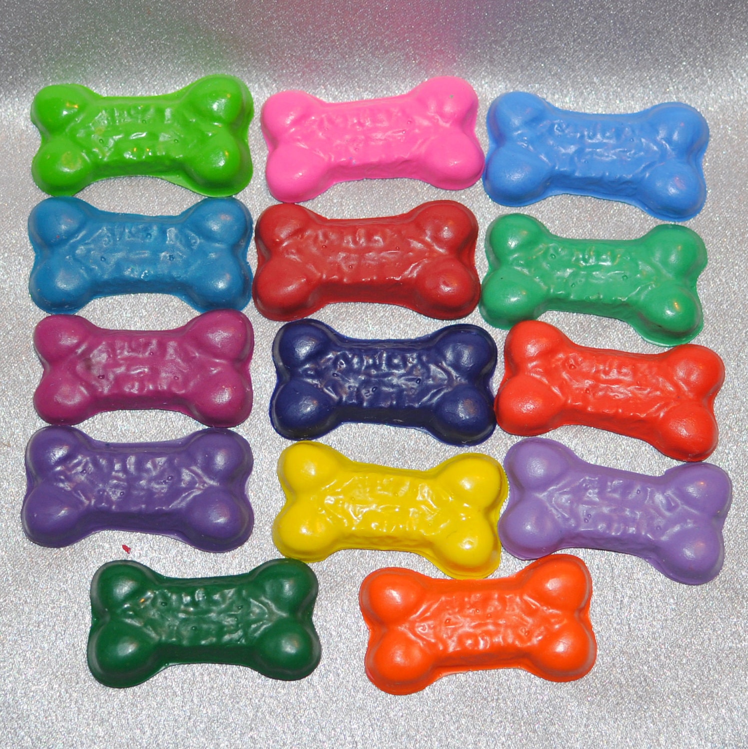 Recycled Crayons Dog Bone Shaped, Total of 14 Crayons. Il_170x135