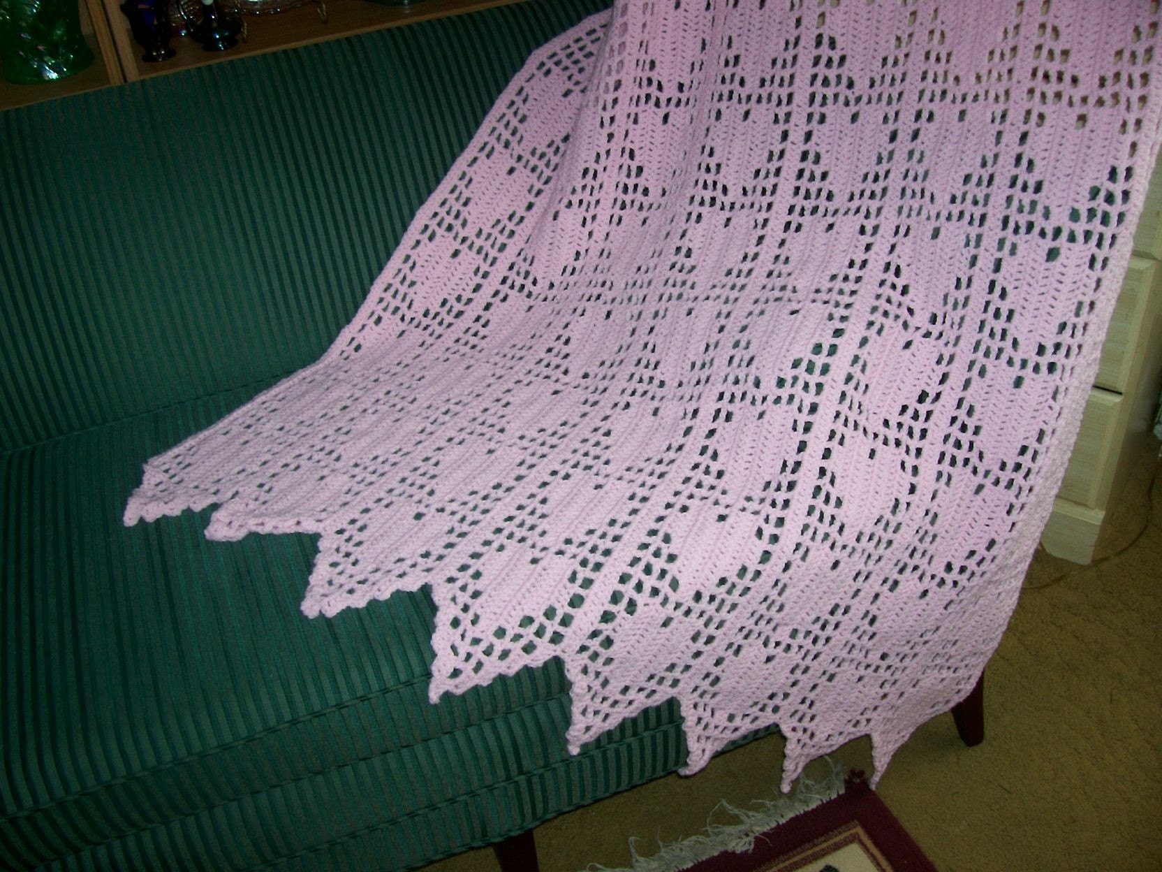 Beautiful Decorative 'HEARTS A PLENTY' Pastel Pink Cozy Cover Throw Afghan Blanket
