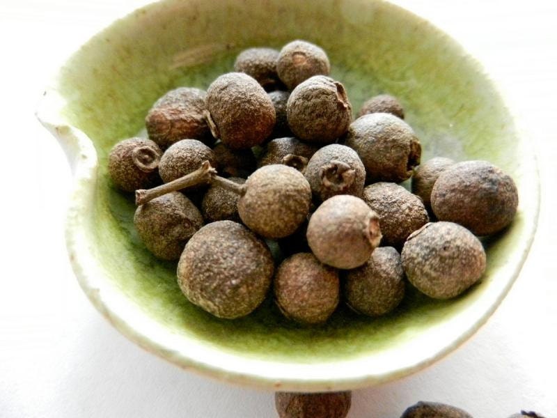 organic allspice berries
