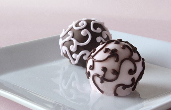 Elegant Cake Truffles // 1 Dozen // Valentine's Day Cake Balls // Wedding // Favors // Options - Fudge Brownie, Vanilla Creme, Peanut Butter, and more