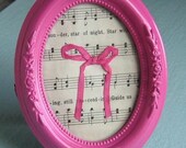 Shabby Chic Victorian  Oval Frame