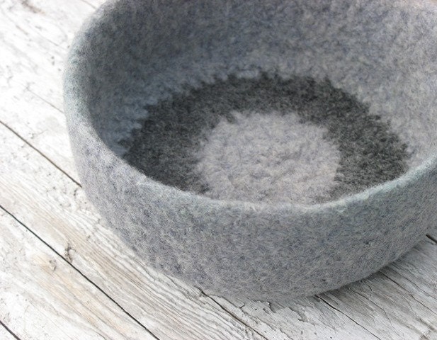 handmade felted wool bowl - medium circle bowl in cool grey
