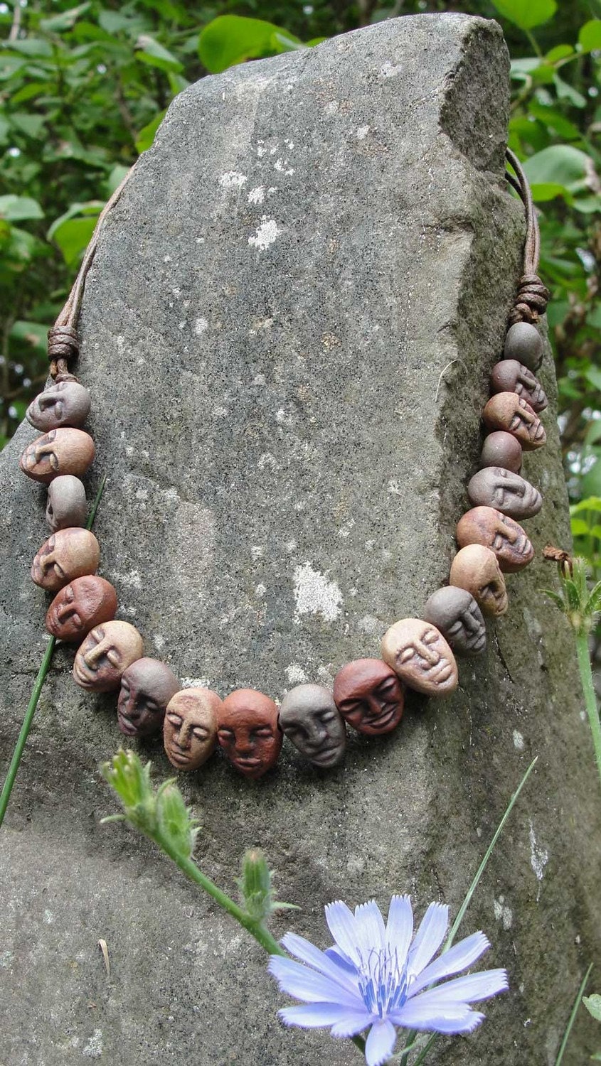 Choker Necklace with many Faces SMFBG20N1