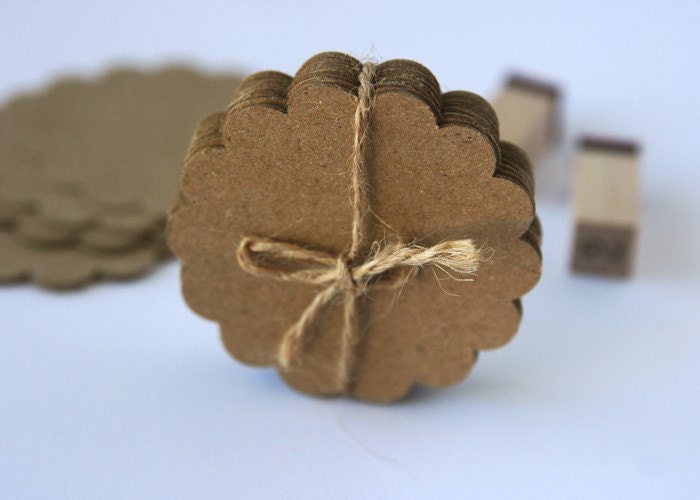 Kraft Paper Scalloped Round Tags