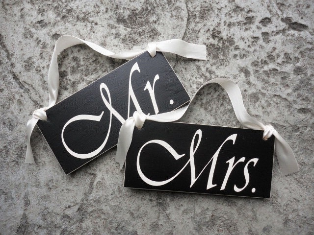 Wedding Signs, Mr. and Mrs. Wedding Chair Signs with Just Married on the back. 6 X 12 inches, distressed on edges, 2-sided.