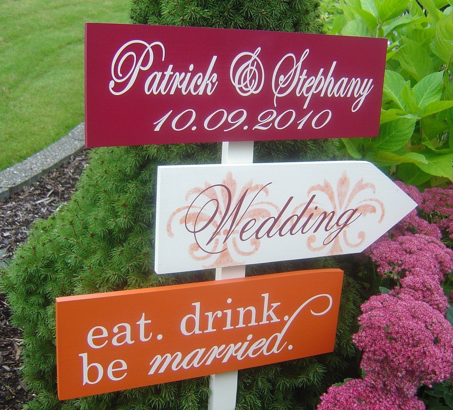 Personalized, Unique Wedding Directional Signs with Arrows. Made to Order for your Fall, Autumn or Thanksgiving Wedding.