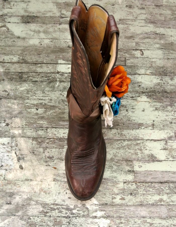 Shabby boot bracelet, cowboy boots, embellished boot accessories, rustic, country western, romantic