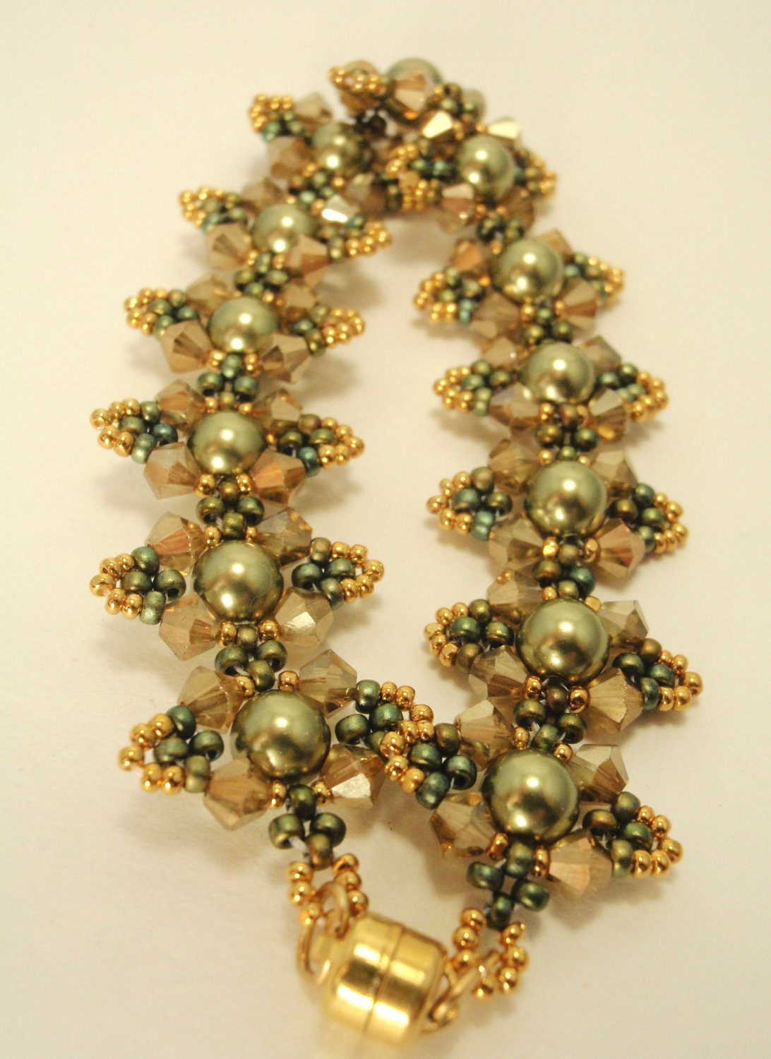 Instructions for Galadriel's Circlet of Elanor - Beading tutorial