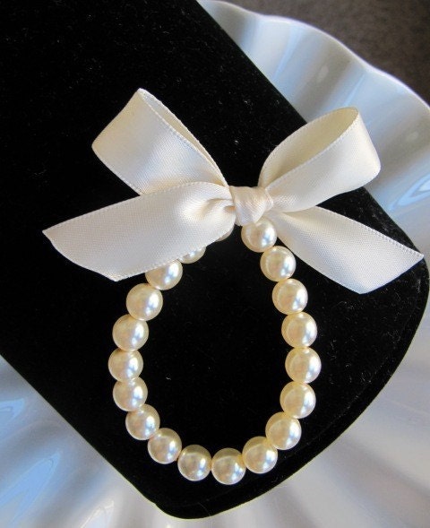 Little Girl Pearl Bracelet, Flower Girl Bracelet, Flower Girl Jewelry and Gift