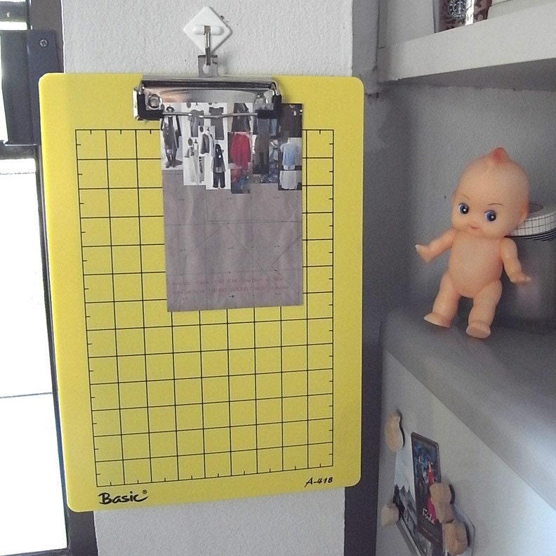 Vintage style retro eco friendly yellow with check clip cut board A4 size