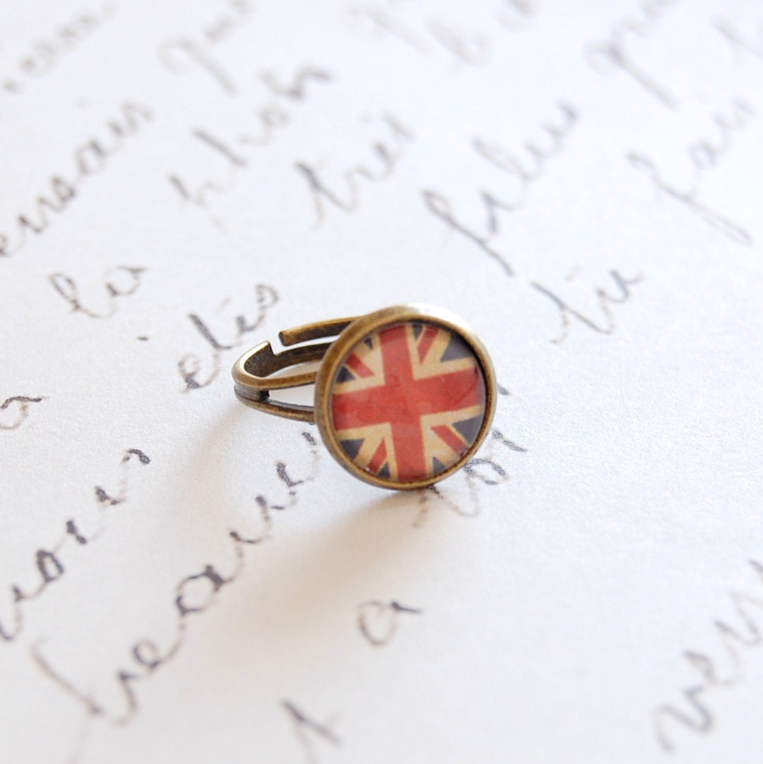 Union Jack Ring. British Flag Ring. Adjustable Glass Dome UK Flag Ring.