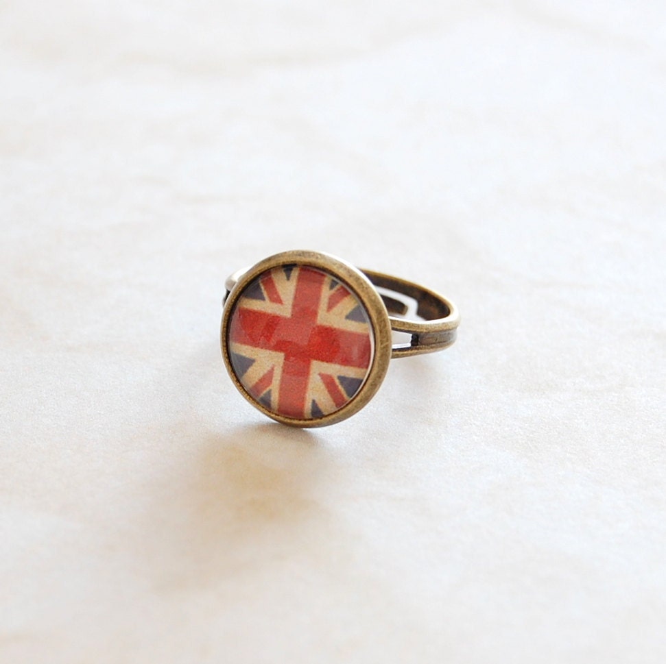 Union Jack Ring. British Flag Ring. Adjustable Glass Dome UK Flag Ring.