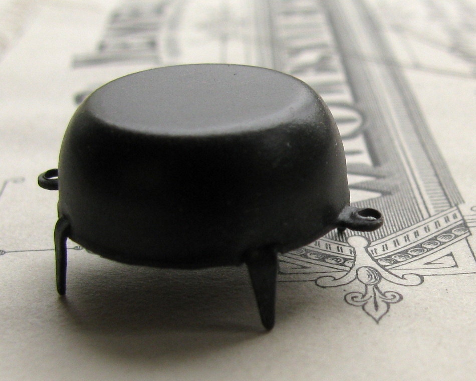 14mm round brass pronged setting - antiqued black , closed back, double loop 65ss - link  for rhinestones (8 frames) PF-RU-018