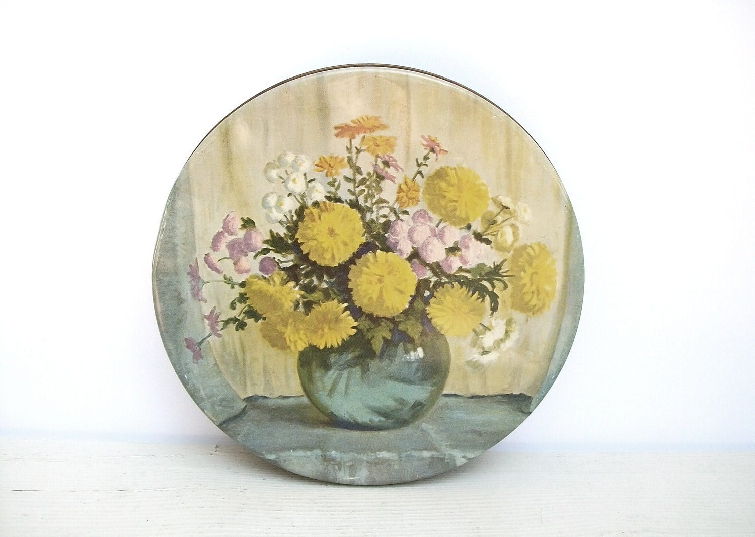 Vintage 1950's Decorative Storage Candy Tin