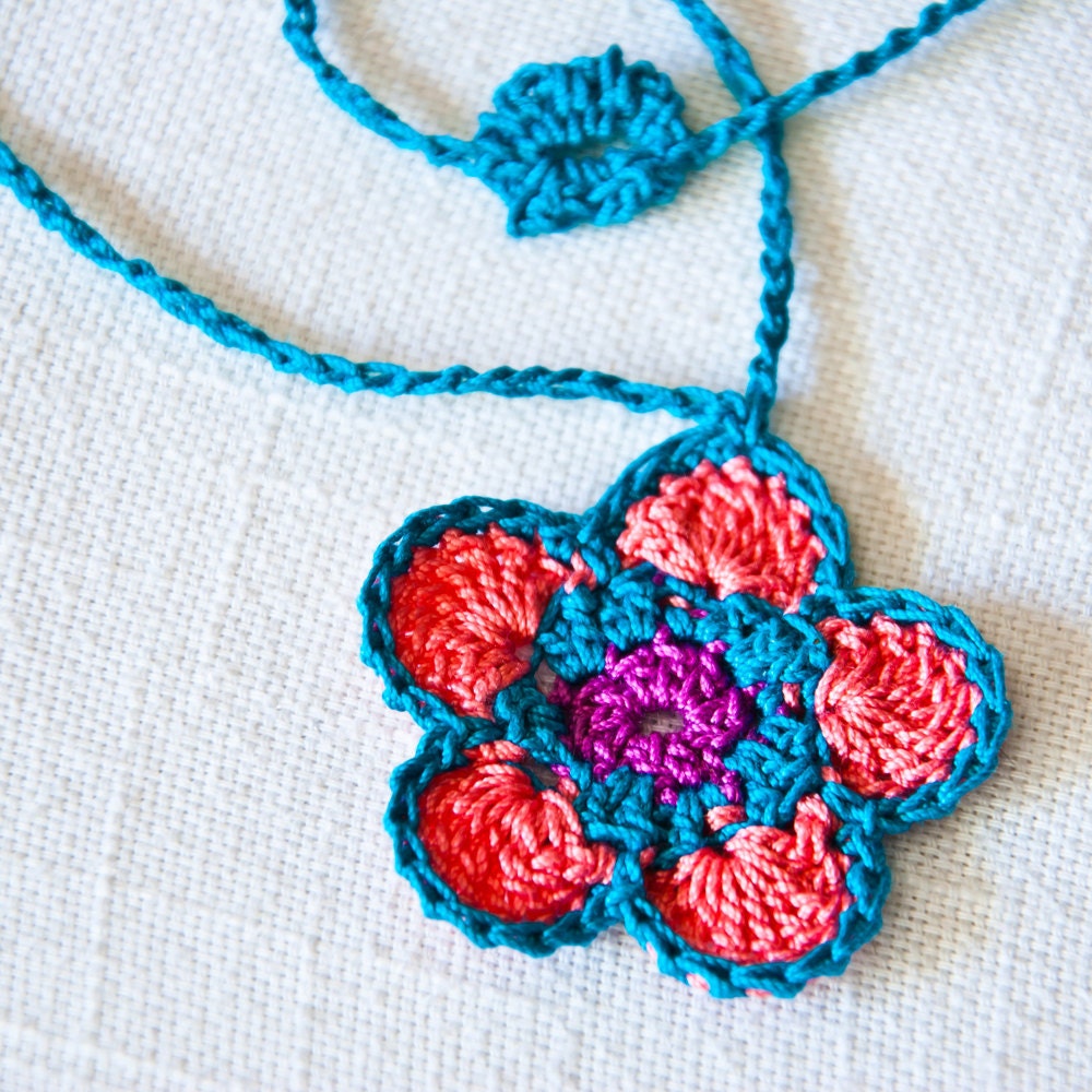 Cottage Chic Crochet Flower Garland