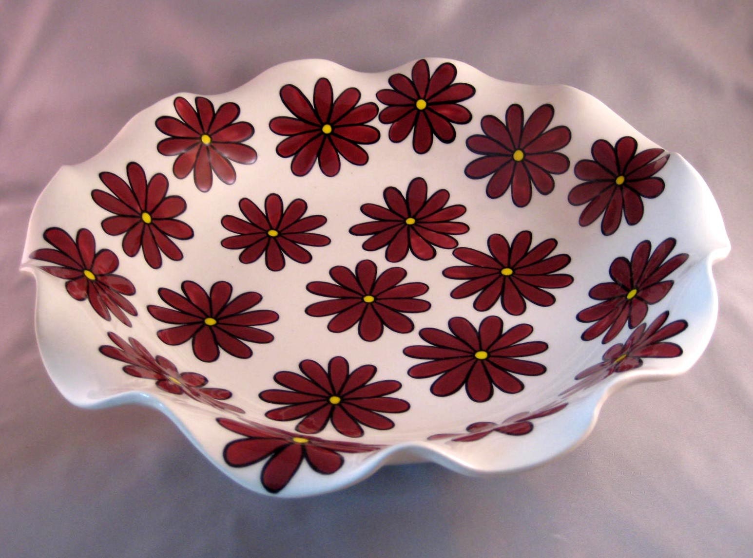 Scalloped Serving Bowl - Wine Daisies