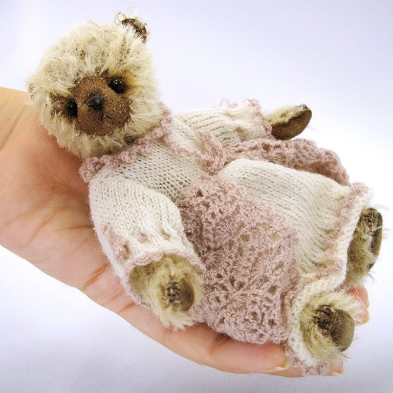 Old style bear PATTERN Diana - emailed PDF - by Tatiana Scalozub