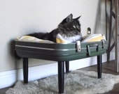 Free Ship - Luvable Luggage Pet Bed - Avacado Green Retro Modern
