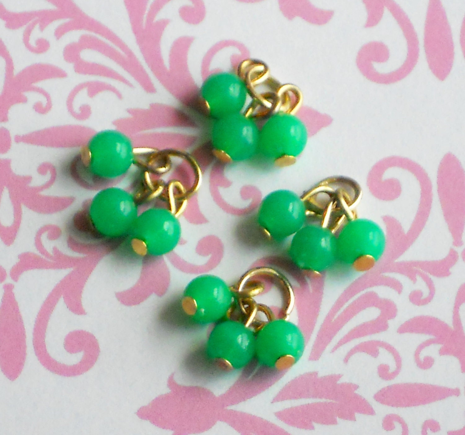 Vintage Connectors Drops Dangles Beads green Dangle Charms OLD Gold Balls