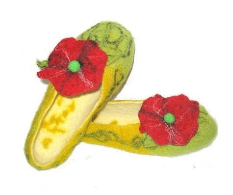 Felted shoes - Morning in poppies