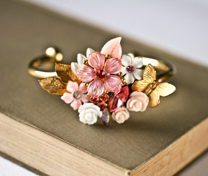 Pink Shabby Chic Bracelet, Bridesmaid Bracelet, Wedding Jewelry, Vintage Bracelet, Collage Bracelet, Bridesmaid Gift