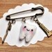 tooth felt kilt pin