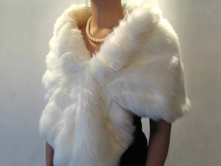 Ivory faux fur wrap bridal wrap faux fur shrug faux fur stole faux fur shawl faux fur cape A001