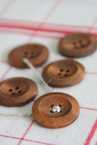 set 2 Large zakka Wood Buttons Set