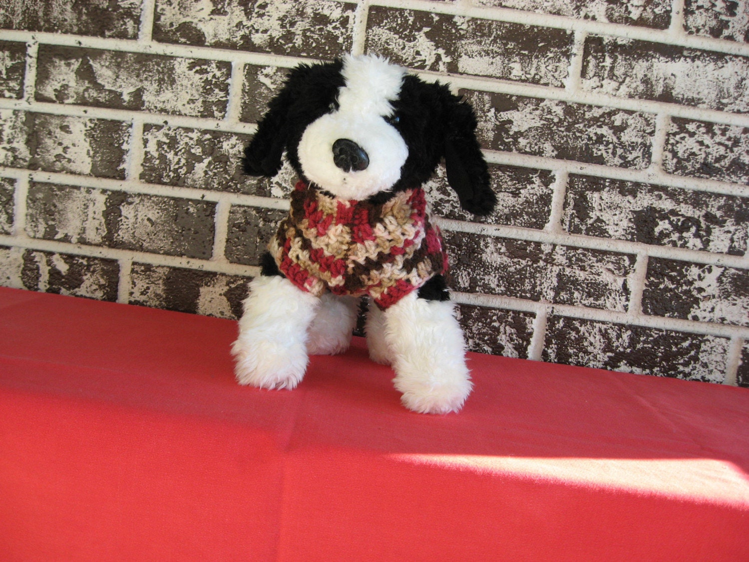 Dog sweater in chocolate covered cherry size XS, SM
