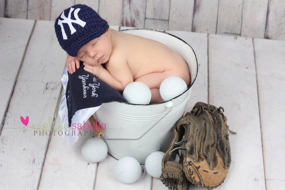 Crochet Yankees  newsboy hat  newborn.