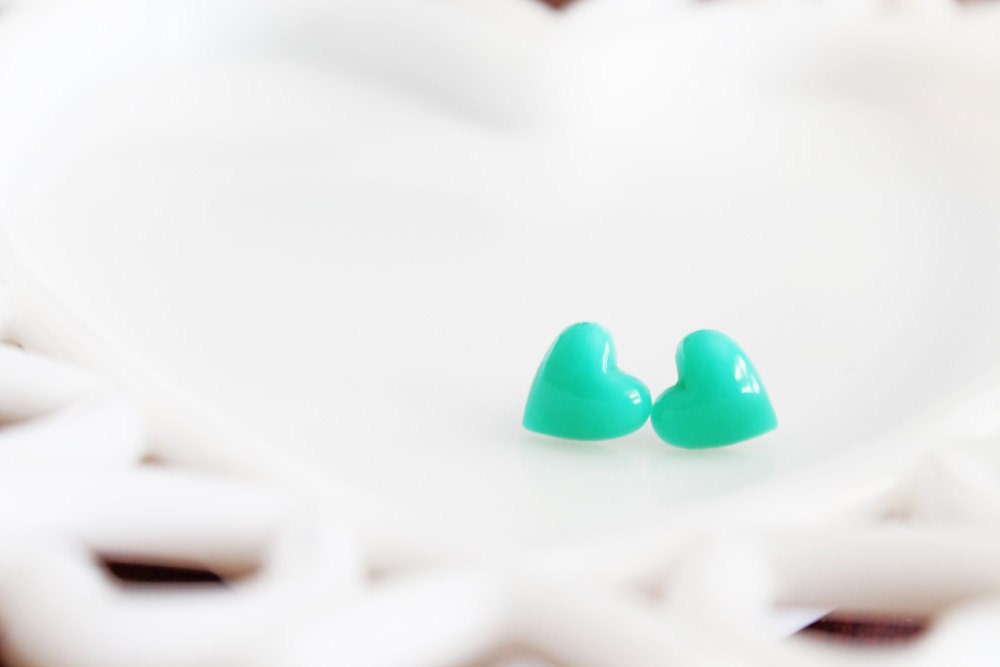 Just-Right Sized Mint Green Heart Stud Earrings