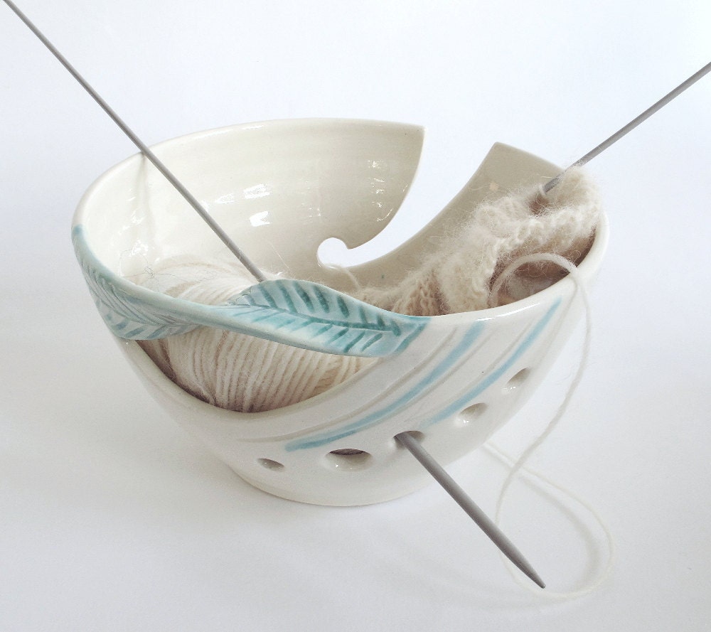 White Pottery Yarn Bowl, Ceramic Knitting Bowl Fresh White POTTERY Twisted Leaves stoneware gift Handmade clay