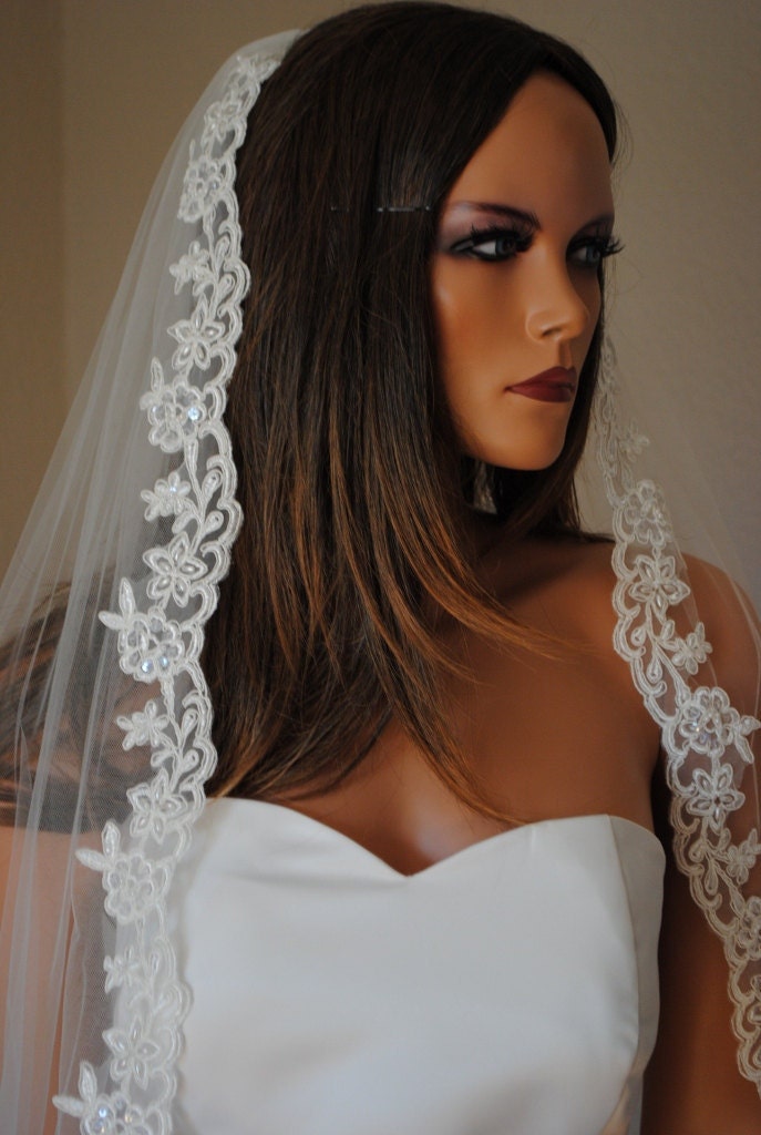 Noemi Waist Length Classic Veil with Beaded Lace Edge, Available in White and Ivory
