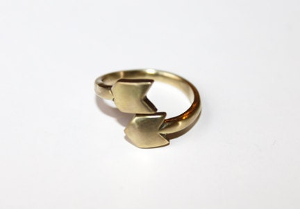 Arrow Wrap Ring in brushed brass