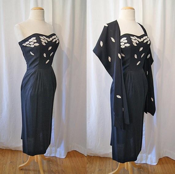 Stunning 1950's black linen sexy curvy strapless cocktail dress with matching shawl with appliques vlv bombshell - size Medium