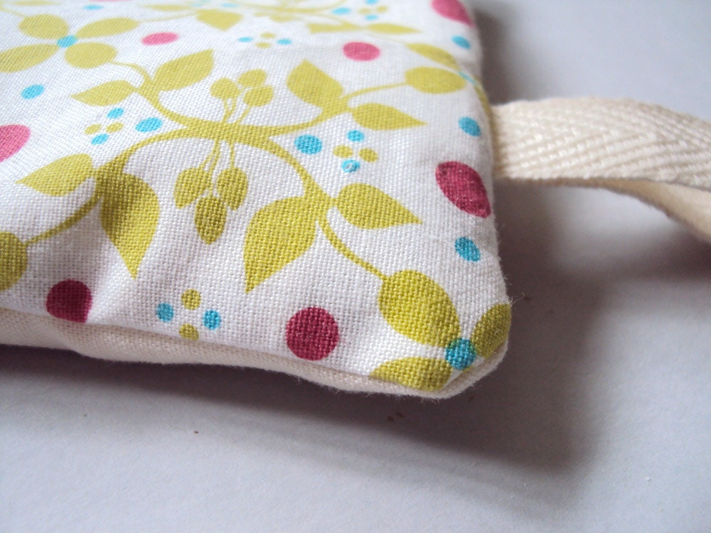 Eyepillow, Organic cotton with lavender and Buckwheat, floral pattern