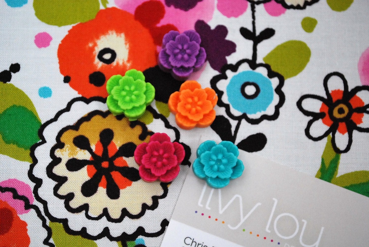 Fabric Covered Magnet Board (12" x 24") Fun Flowers