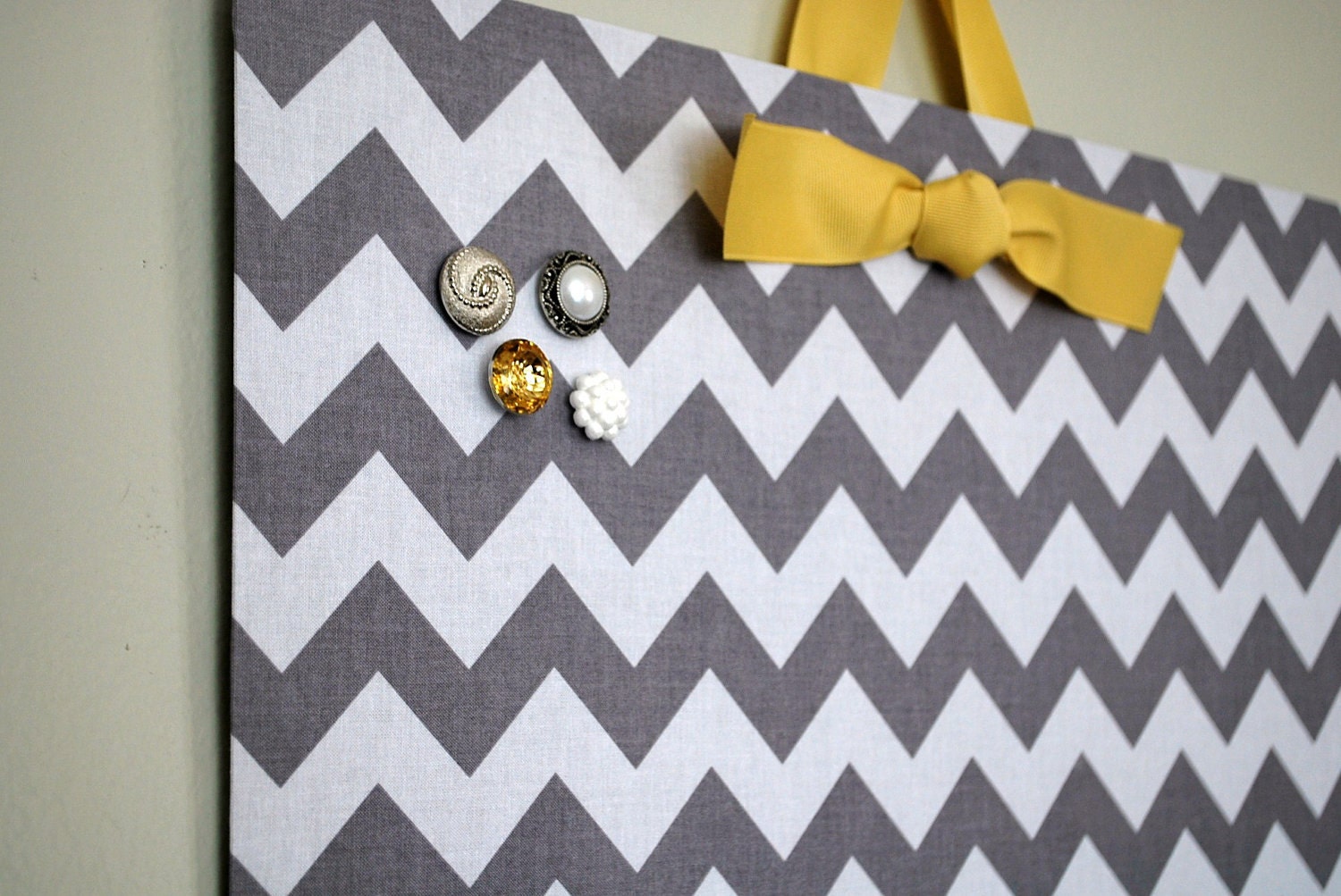 Fabric Covered Magnet Board (18" x 12") Grey Chevron