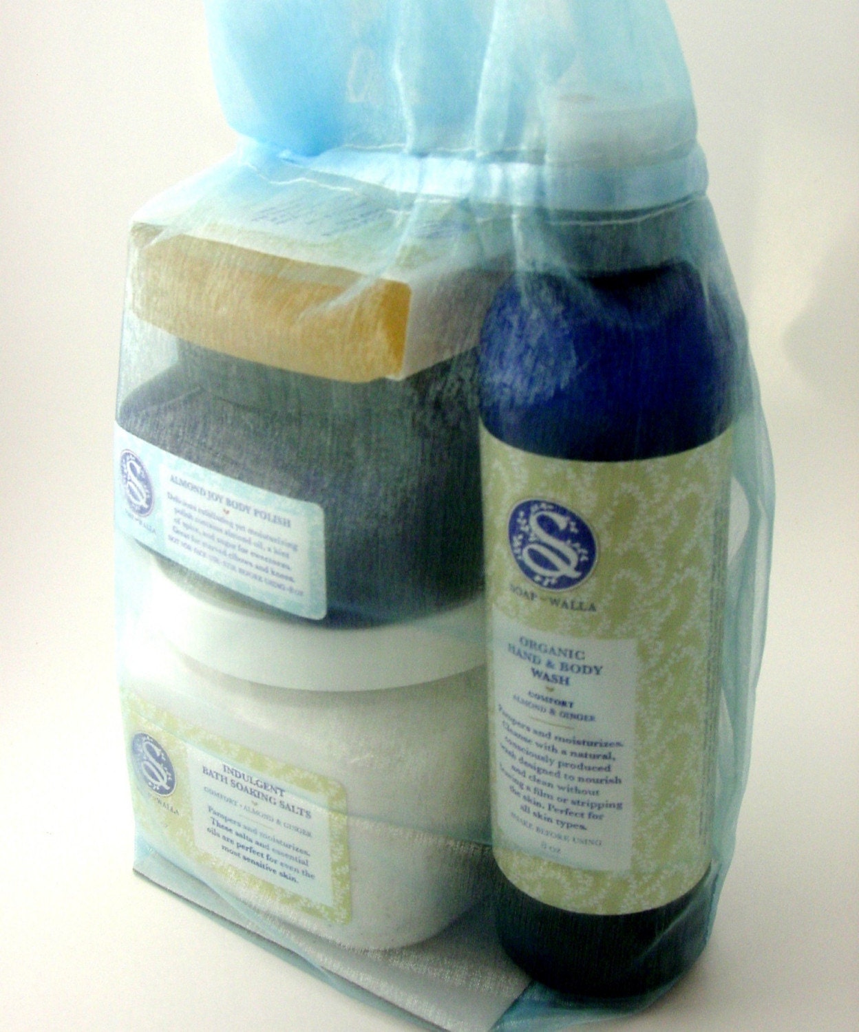 Almond Luxe Gift Package