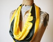 Vintage 1970s CHRYSANTHEMUM Print Scarf
