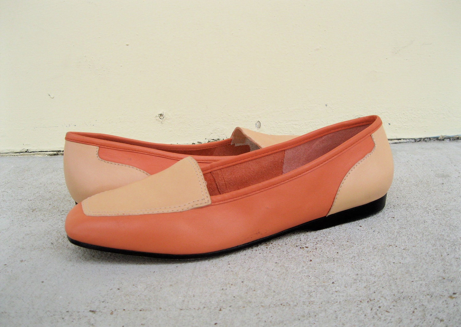 Vintage Coral and Pastel Peach Leather Loafers Sz. 9M // 40
