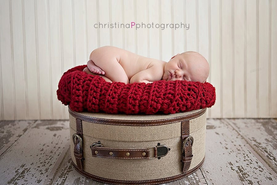 Mini Chunky Blanket in Cranberry (can customize)