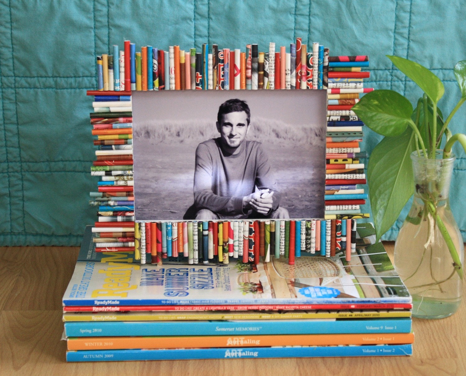 Recycled Magazine Frame (5 x 7)